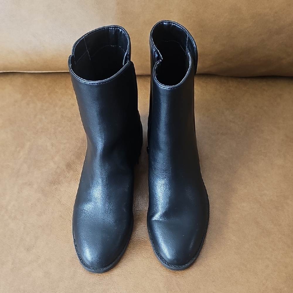 LOFT Classic Black Ankle Boots. Size 7